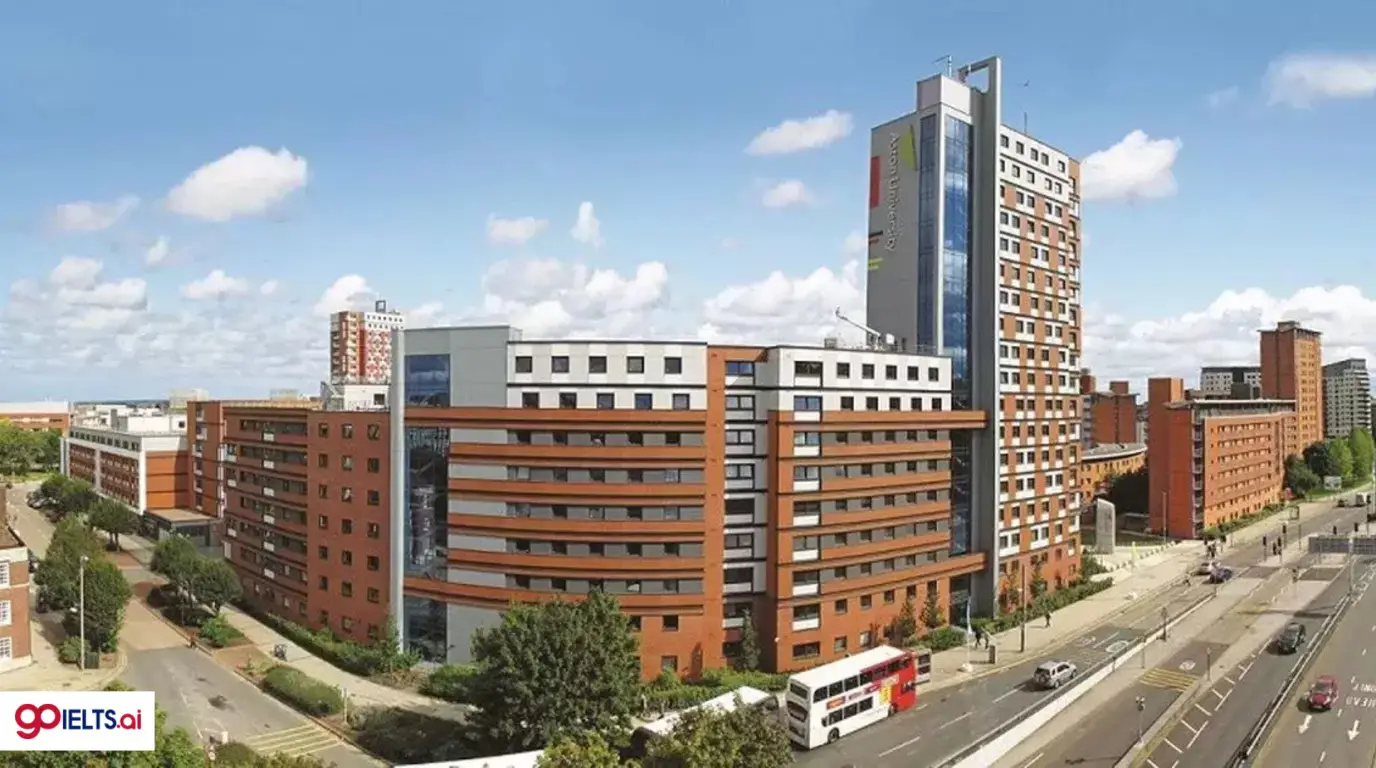 جامعة أستون Aston University