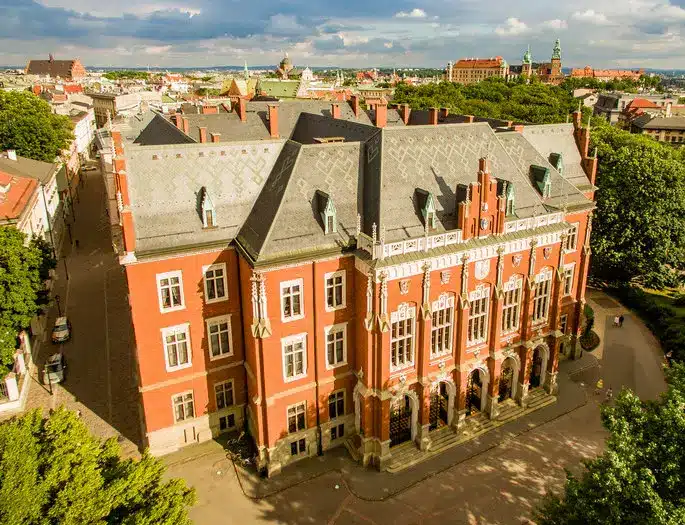 جامعة جاجيلونيان (Jagiellonian University) (1)